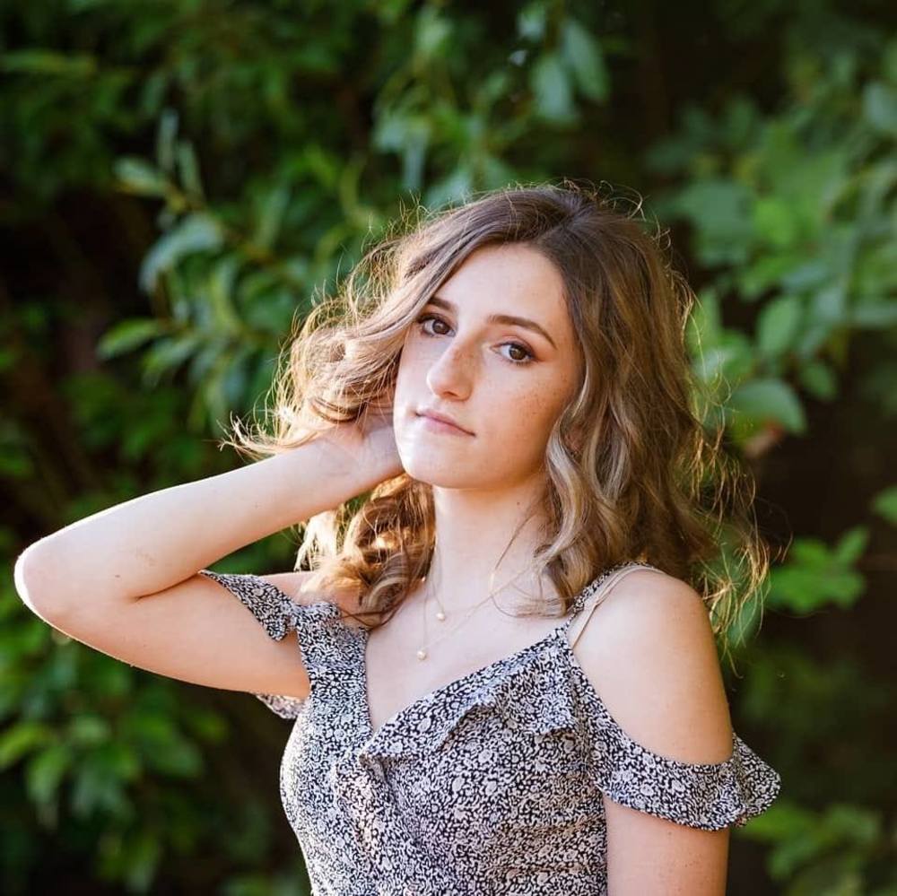 Meet your Posher, Emma